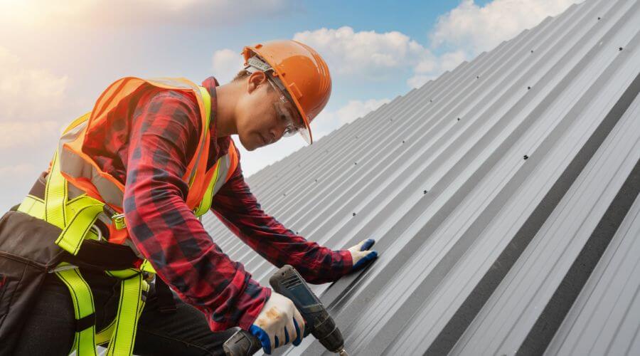 Owens Corning roofing contractor in Holt, MO